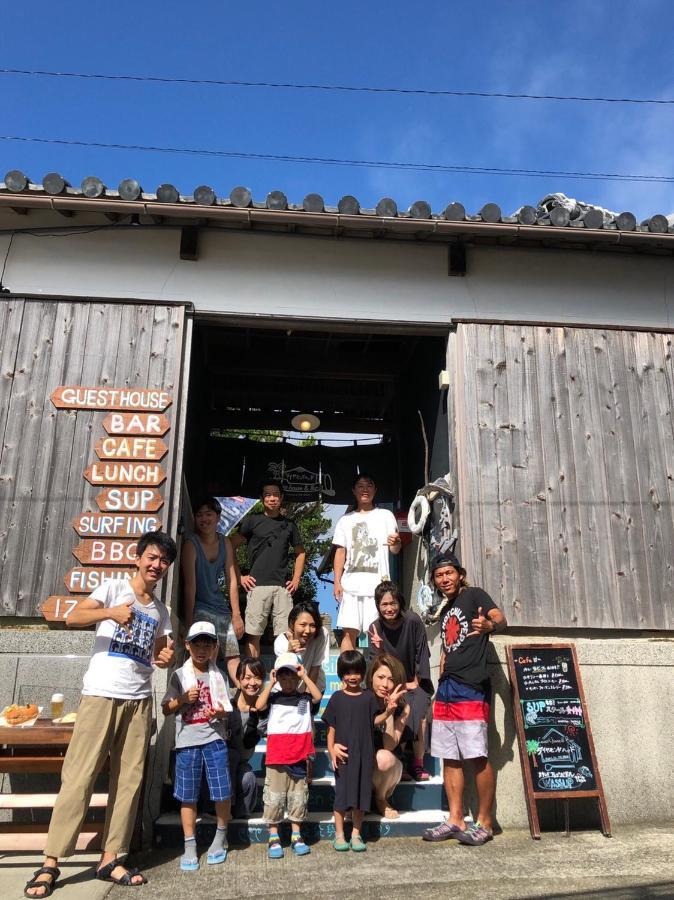Guest House & Bar Diamond Head Mihana Exterior foto