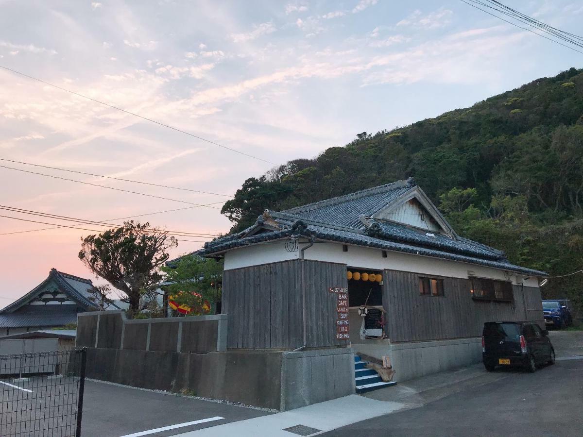 Guest House & Bar Diamond Head Mihana Exterior foto